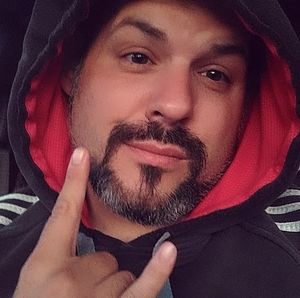 Meet your Posher, Casey